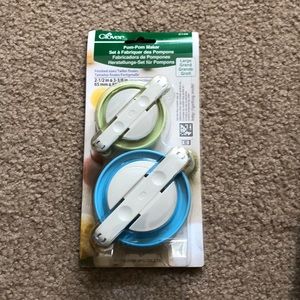 Pom Pom maker